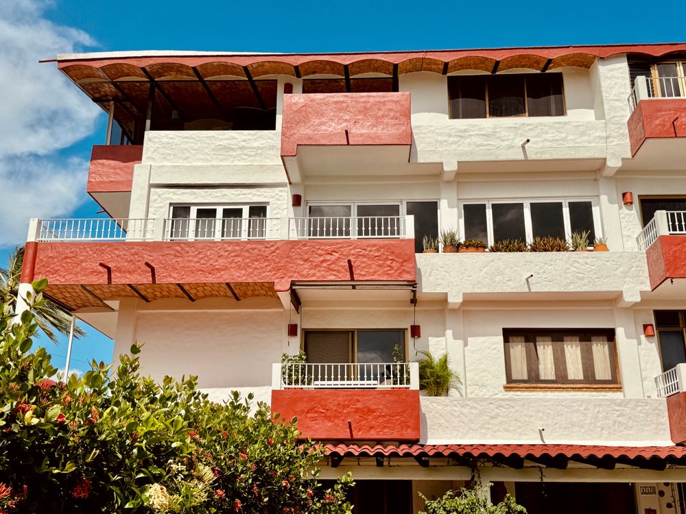  REDUCED-Condo Maya 